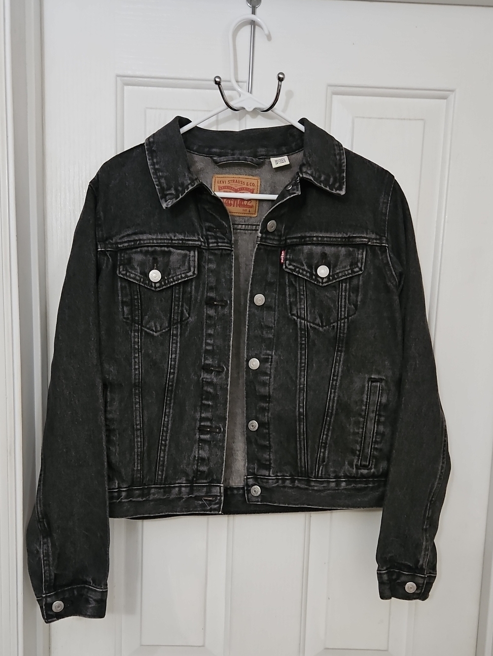 Levi's Black Washed Denim Trucker Jean Jacket Sz Large Womens